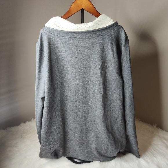 Talbots Womens Sweatshirt Turtleneck Oversized Size Med Gray with Creme Accents - Picture 2 of 6